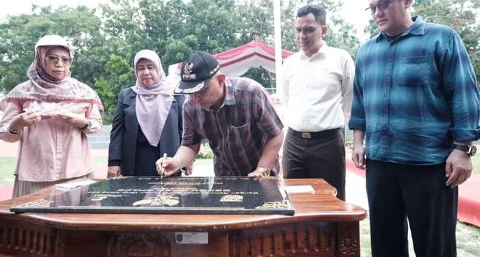 Bertepatan Hari Pahlawan. : Walikota Depok Resmikan Depok Open Square II