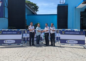 BLES Berikan 20 Barikade ke Dishub Sragen