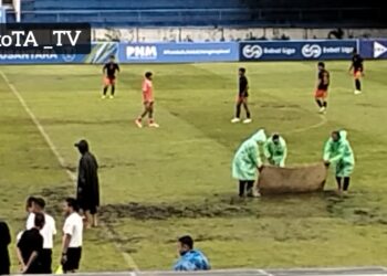 Derbi Sumatra Sumut United vs Tornado Pekan Baru Sempat Tertunda Karena Stadion UNS Tergenang Akibat Hujan Deras
