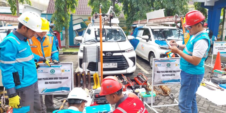 Wujudkan Budaya Keselamatan Kerja, PLN UP3 Surakarta Gelar Apel Siaga Bulan K3 Nasional 2025