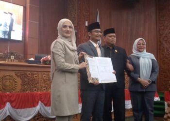 Rapat Paripurna DPRD Kota Depok Gelar Penetapan Calon Walikota dan Wakil Walikota Terpilih Kota Depok Periode Tahun 2025-2030