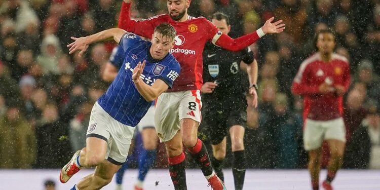 Hasil Premiere League: MU Menang 3-2 Lawan Ipswich Town