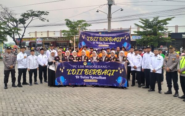 LDII Kabupaten Karanganyar Berbagi 10 Ribu Takjil , Terbaru di Suroboyo Mojogedang