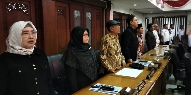 Respati Laporkan Hasil Kerja Gibran Teguh Dalam Rapur DPRD Solo