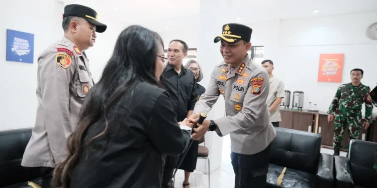 “Wujudkan Keamanan dan Toleransi di Hari Paskah” Kapolres Metro Depok Kunjungi Ibadah Jumat Agung