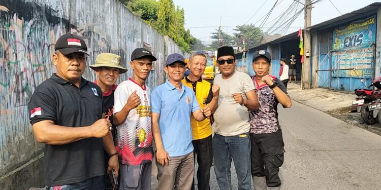 Rangkaian HUT Depok ke-26, Warga Bersama Lurah Sukatani Lakukan Aksi Bersih Lingkungan