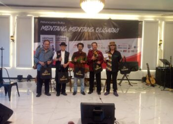 Seorang Akademisi, Penulis Dodo Lantang Meluncurkan Buku “Mentang-Mentang Oligarki”