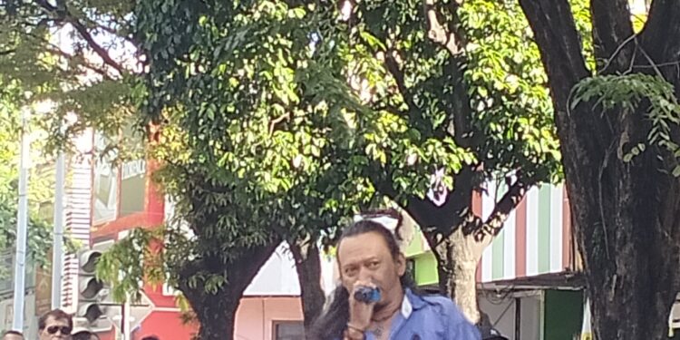 Glen , ( Ridwan Agung ) Idola Baru CFD Solo Via Rock in Halte