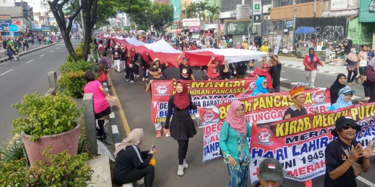 Kirab Merah Putih PNIB di Depok Didominasi Kaum Perempuan, PNIB : Melawan Intoleransi Dengan Toleransi
