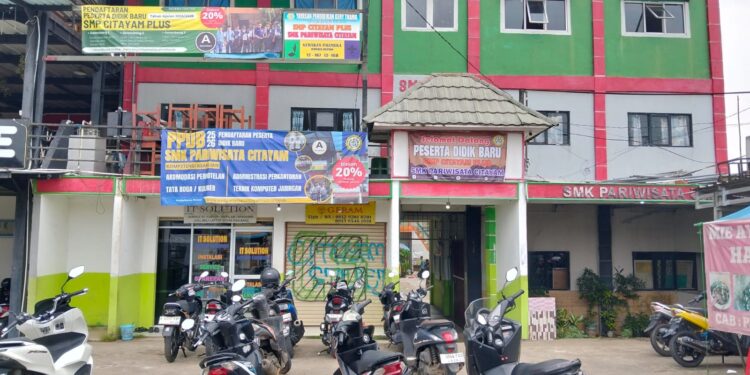Keadilan Dunia Pendidikan di Kabupaten Bogor Tercoreng Oleh Pihak Sekolah SMP Citayam Plus Dengan Menahan Izajah Siswa