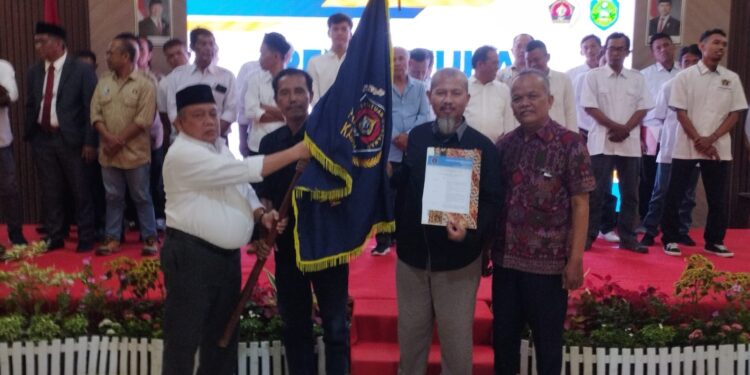 Ketua PWI Pusat Hendry CH Bangun Secara Resmi Menunjuk Joko Warihnyo Sebagai Plt Ketua PWI Kota Depok