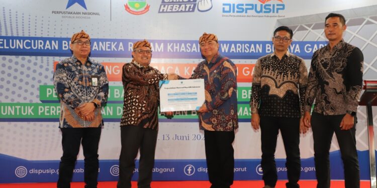 Perkuat Literasi Garut, Perpusnas Berikan Bantuan Buku dan Gedung Perpustakaan