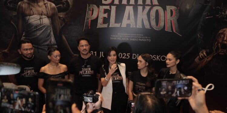 Film Sihir Pelakor Membawa Teror Nyata Orang Ketiga