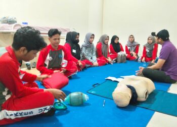 Prodi D3 Keperawatan Unimus Semarang Gelar Pelatihan BTCLS untuk Mahasiswa Keperawatan Tahun 2025