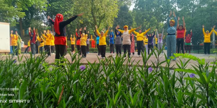 Dalam Rangka Peringati Hari Anti Narkoba , tribundepok.com Gelar Kegiatan Senam