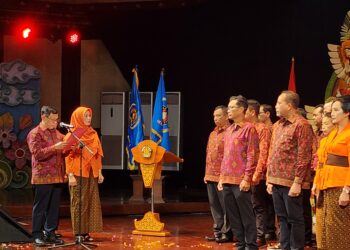 Pengurus Baru PWI Bali Dilantik, Dira Arsana Apresiasi Peran Pemerintah Jaga Kebebasan Pers, Wagub Sepakat Sekolah Jurnalistik