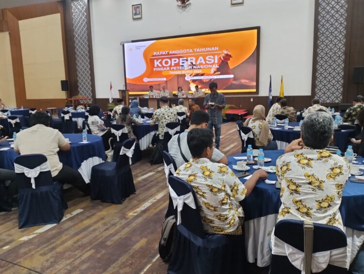 Bahas MBG dan Kopdes , RAT Koperasi Pinsar Petelur Nasional di UNS Tower