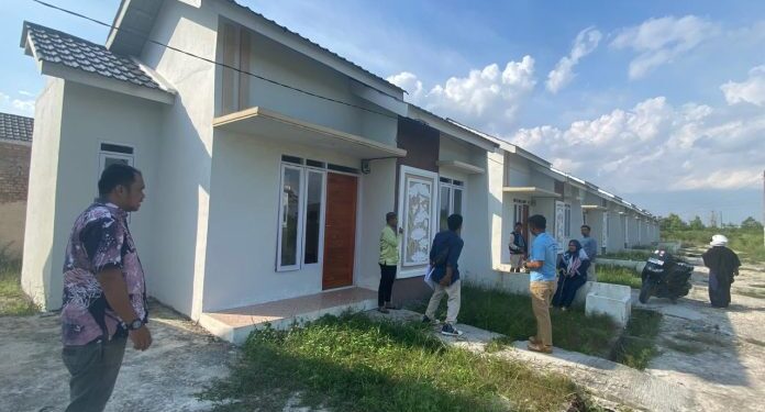 Plt Ketua PWI Kampar dan Pengurus Survei Rumah Subsidi Dari Kementerian Perumahan RI