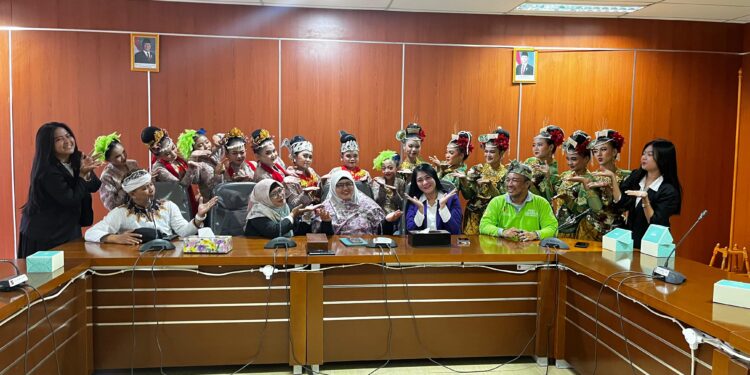 DPRD Kota Bogor Berikan Dukungan Untuk Tim Tari Sanggar Andika Berpentas di Panggung Dunia