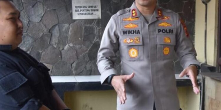 Kapolres Bogor Tinjau Polsek Cibungbulang Dan Polsek Ciampea, Pastikan Pelayanan Prima