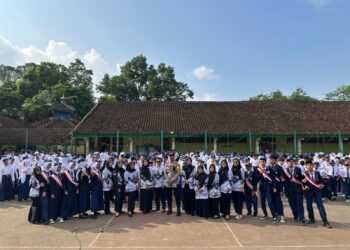 Polsek Banjarwangi Sosialisasikan Maklumat Kapolda Jabar kepada Siswa SMPN 1 Banjarwangi