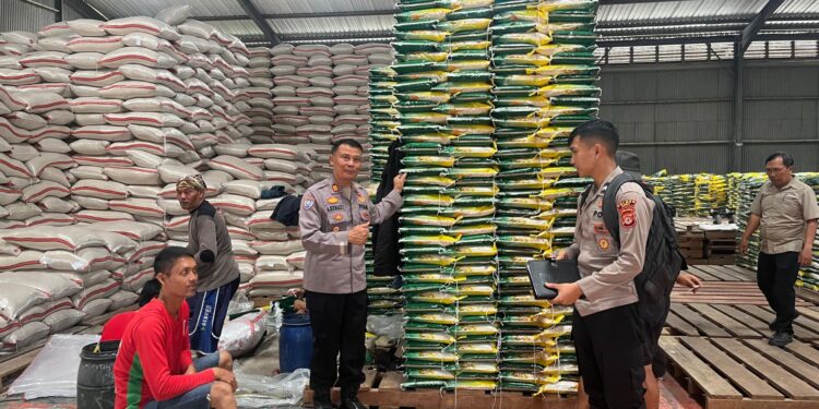 Polsek Jajaran di Garut Siapkan Beras SPHP untuk Jaga Stabilitas Harga dan Ketahanan Pangan