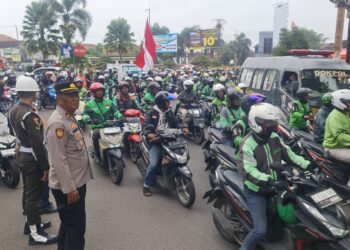 Ribuan Driver Online Gelar Aksi Damai, Polres Garut Lakukan Pengamanan Humanis