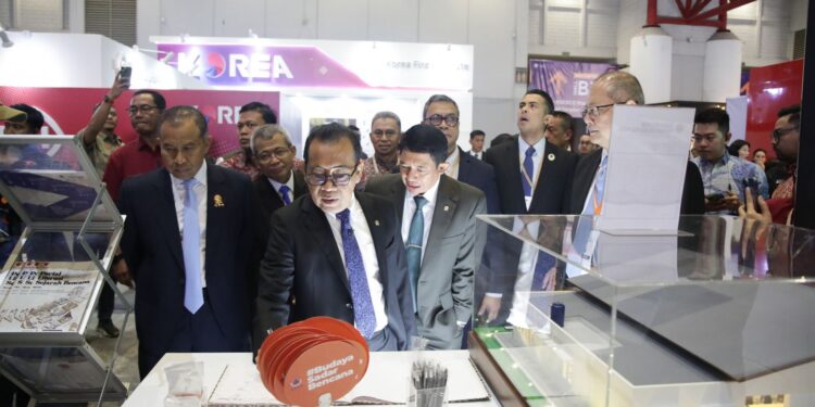 Pembukaan Konferensi dan Pameran Internasional ADEXCO 2025