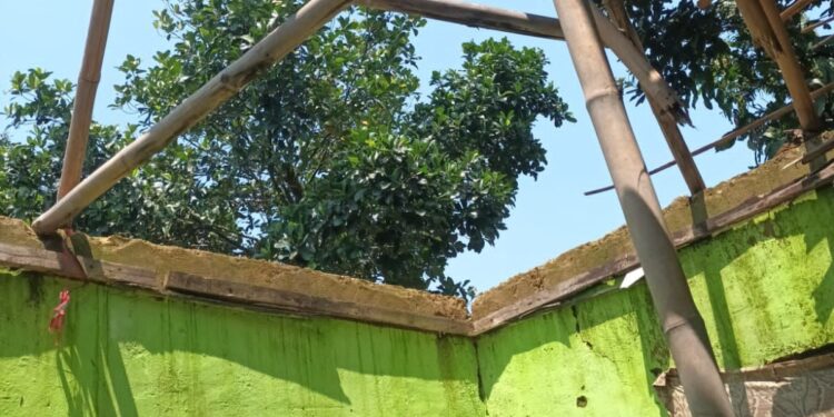 241 Warga Bogor Terdampak Angin Kencang, Puluhan Rumah Rusak