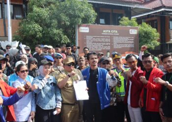 Forkopimda Duduk Bersama Temui Massa, Kapolres Garut Puji Aspirasi yang Disampaikan dengan Tertib