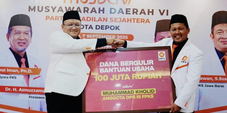 Sekjen DPP PKS Bawa Program Pemberdayaan Rp100 Juta dan 1 Ton Beras