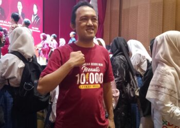 Peluncuran Buku dan Penyerahan Piagam Rekor MURI Penulisan Fiksi Mini Terbanyak