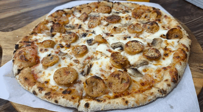 Kunjungi Pizza De Talas, Pizza Pertama yang Gunakan Tepung Talas