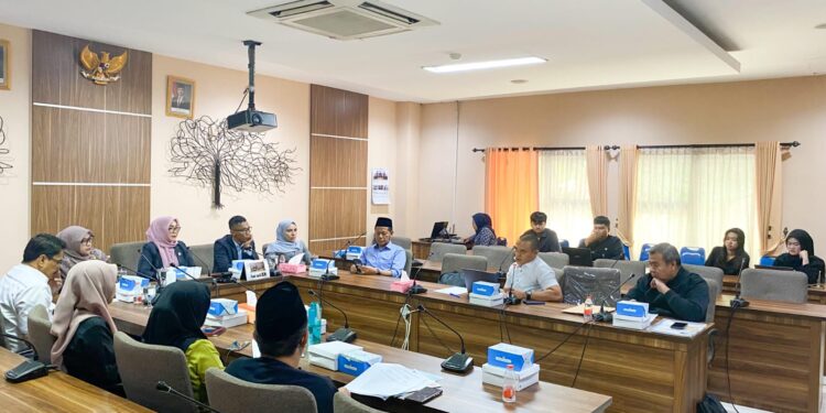 Usai Gelar RDP, Komisi D DPRD Kota Depok Desak TipTop Penuhi Hak Karyawan diPHK