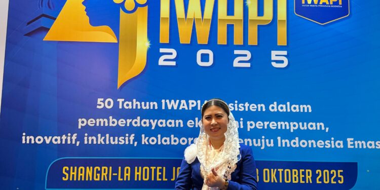 Drg. Melly Utarini, Menghadiri Acara Rakernas IWAPI DPD IWAPI JATIM Boyong 3 Gelar Juara Sekaligus