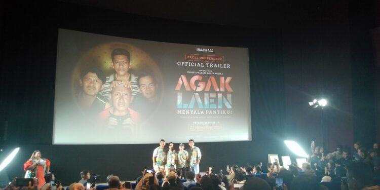 Film AGAK LAEN: MENYALA PANTIKU! Rilis Official Trailer Bukan Prekuel, Bukan Sekuel: Pecah Komedi dan Dramanya! Jadi Komedi dan Tawa yang Menyatukan Penonton Indonesia .