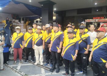 Semarak Milad 113 , 4 Ribu Kader Muhammadiyah Solo , Jalan Sehat Dilepas Walikota 
