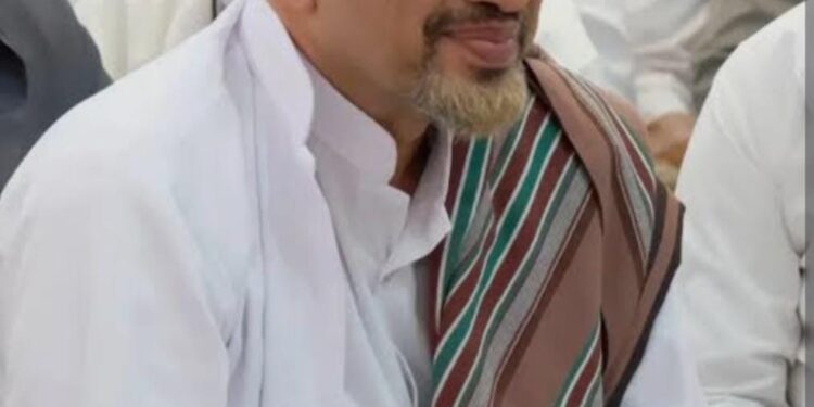 JIKA TIDAK BISA MEMBALAS KEBAIKAN ULAMA JANGAN HANCURKAN NAMANYA…