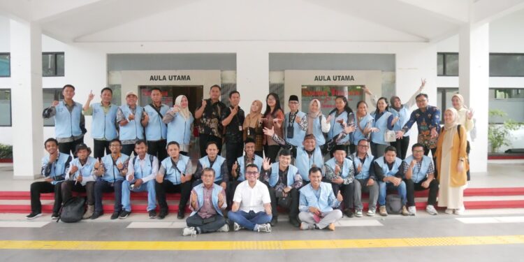 Kunjungi Sekolah Rakyat dan Edukasi mengenai TBC, Komdigi Perkuat Wawasan Penyuluh Informasi Publik