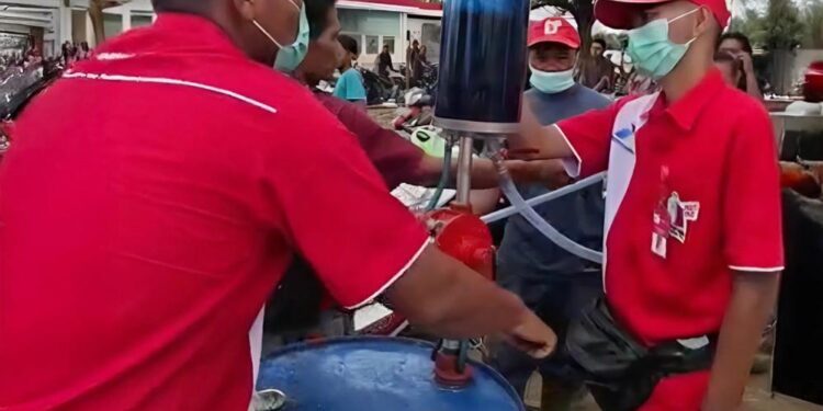 Pertamina Patra Niaga Gunakan Pertamina Mobile SPBU Hingga Canting atau Set Tabung Mini untuk Salurkan BBM ke Masyarakat
