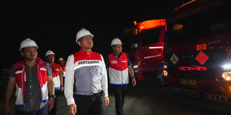 Percepat Pemulihan Distribusi Energi di Aceh, Dirut Pertamina Tinjau Titik Suplai dan Posko Penanganan Bencana