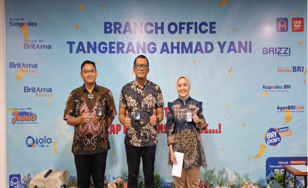 BRI KC Tangerang Ahmad Yani Berikan Apresiasi kepada Pekerja Berprestasi yang Berhasil Melampaui Target Kinerja