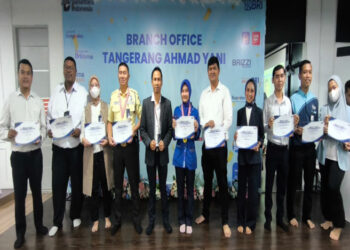 BRI KC Tangerang Ahmad Yani Berikan Penghargaan kepada Pekerja Terbaik Bulan November