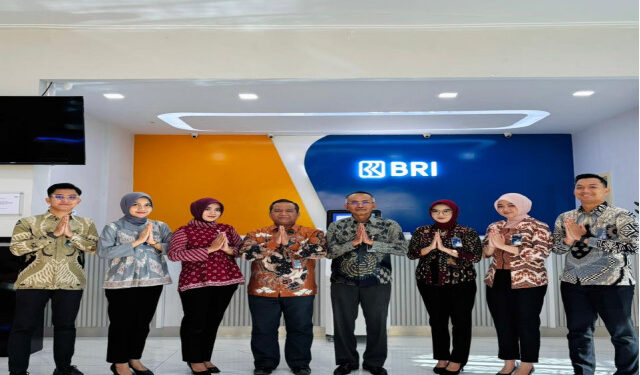 KC Rangkasbitung Terapkan BRILiaN Ways untuk Tingkatkan Pelayanan Prima kepada Nasabah