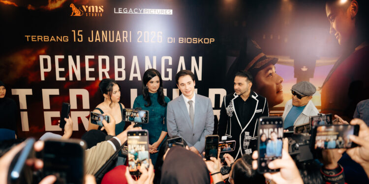 Film Penerbangan Terakhir Ajak Perempuan Kenali Taktik “Ganteng-Ganteng Manipulatif di Balik Kokpit