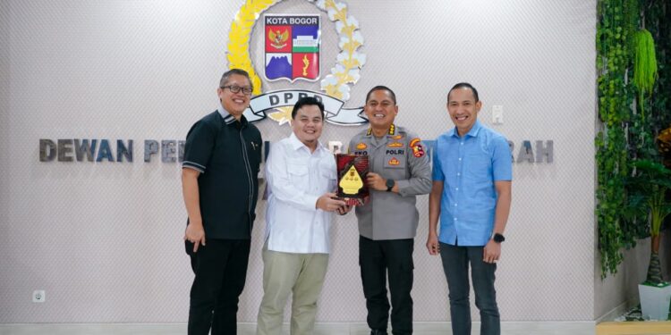 Pimpinan DPRD Kota Bogor Terima Kunjungan Silaturahmi Kapolresta Bogor Kota dalam Rangka Izin Pamit