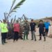 Koramil 07/ Bangsri Bersihkan Pantai dan Pantau Kondisi Lingkungan Pesisir.