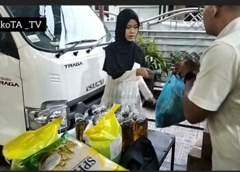 Jelang Hari Raya, Masjid Syekh Al-Utsaimin Gelar Pasar Murah Gandeng PINSAR INDONESIA 