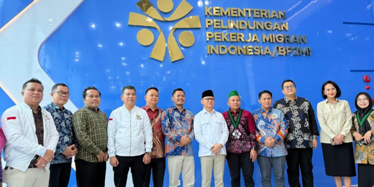 Hadiri MoU ADKASI Bersama Menteri P2MI, Agus Sutisna: Pekerja Migran adalah Pejuang Bangsa