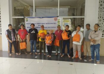 *SILATURAHMI ANGGOTA INTELKAM PMJ DENGAN WARGA TERDAMPAK TPA LIAR LIMO di DEPOK*